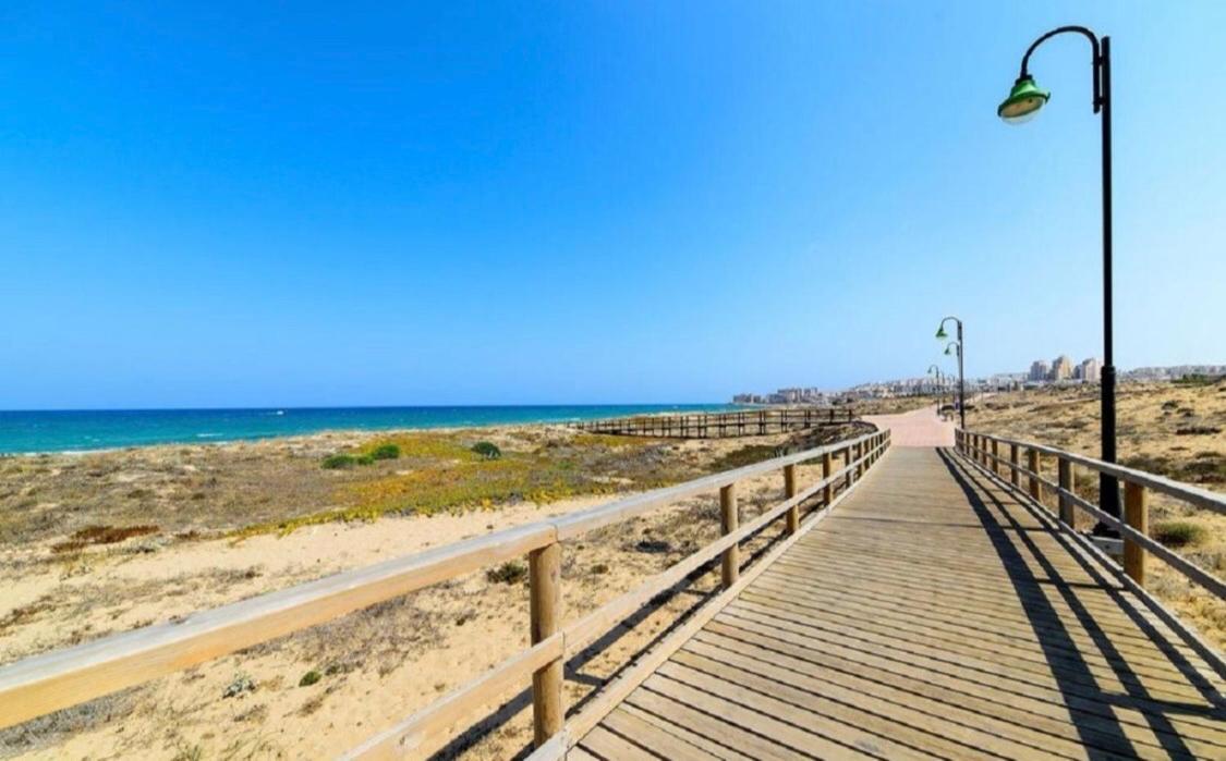Apartment With Pool & Balcony Less Than 10Min Walk To La Mata Beach! 또레비에하 외부 사진